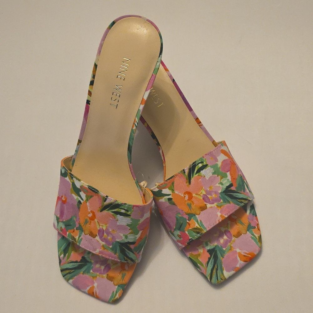 BRAND NEW NINE WEST WOMENS LUVLIE  HEELED FLORAL SQUARE TOE SANDAL